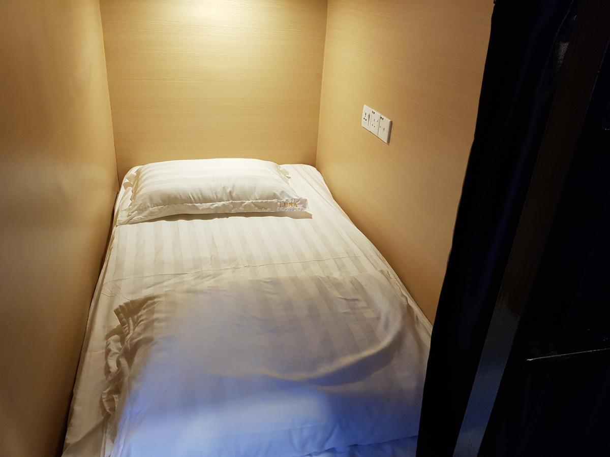 Luna Capsule Семпорна Экстерьер фото